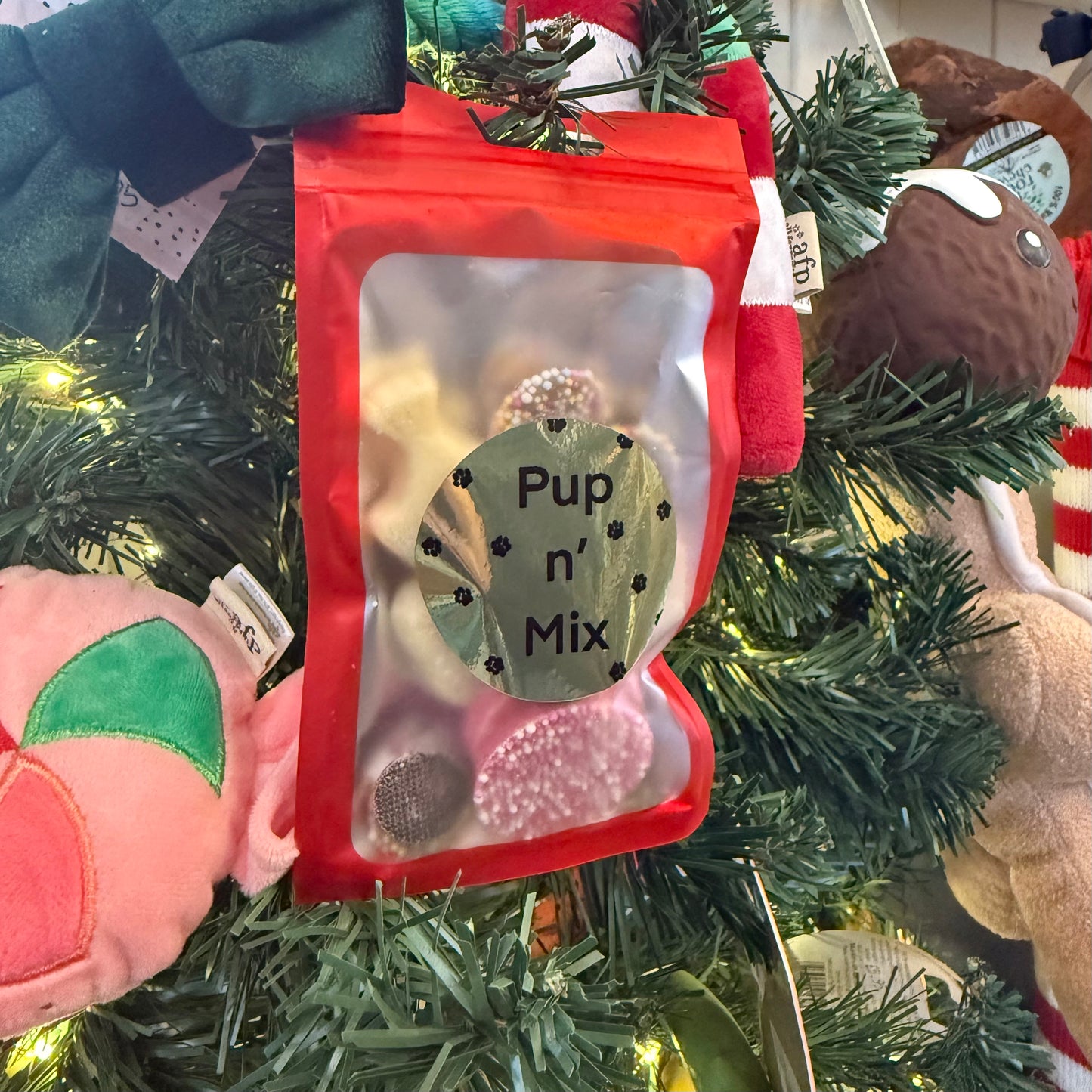 Festive Pup & Mix Chocolate